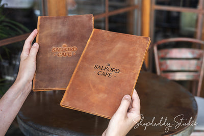 Rostfarbener doppelter Leder-Menüumschlag mit Ecken für Restaurant